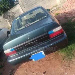 Toyota Corolla 1.3 Sedan 1996 Green