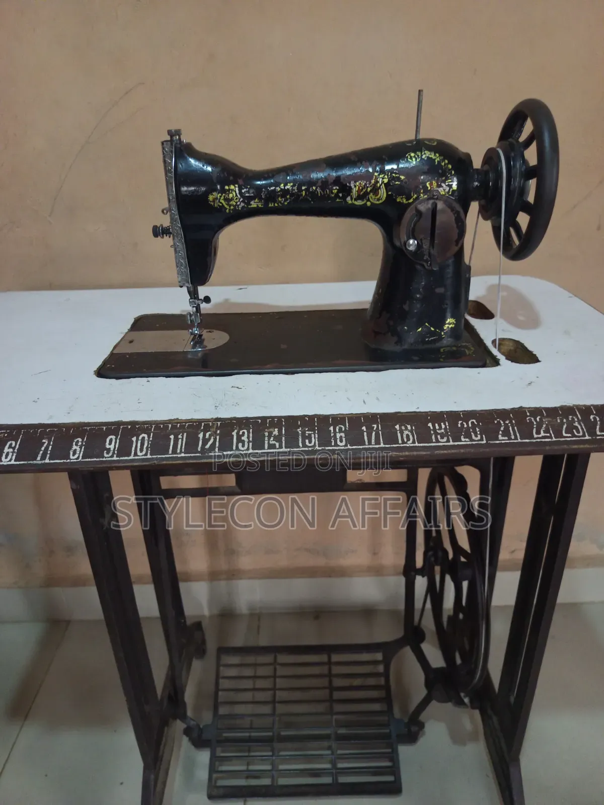 Manual Sewing Machine