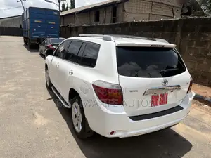 Toyota Highlander Sport 2009 White