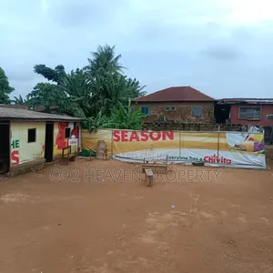 3bdrm Block of Flats in Co2 Heavens Property, Benin City for sale