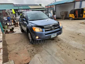 Toyota RAV4 2010 Blue