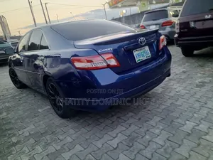 Toyota Camry XLE V6 4dr Sedan (3.5L 6cyl 6AM) 2010 Blue