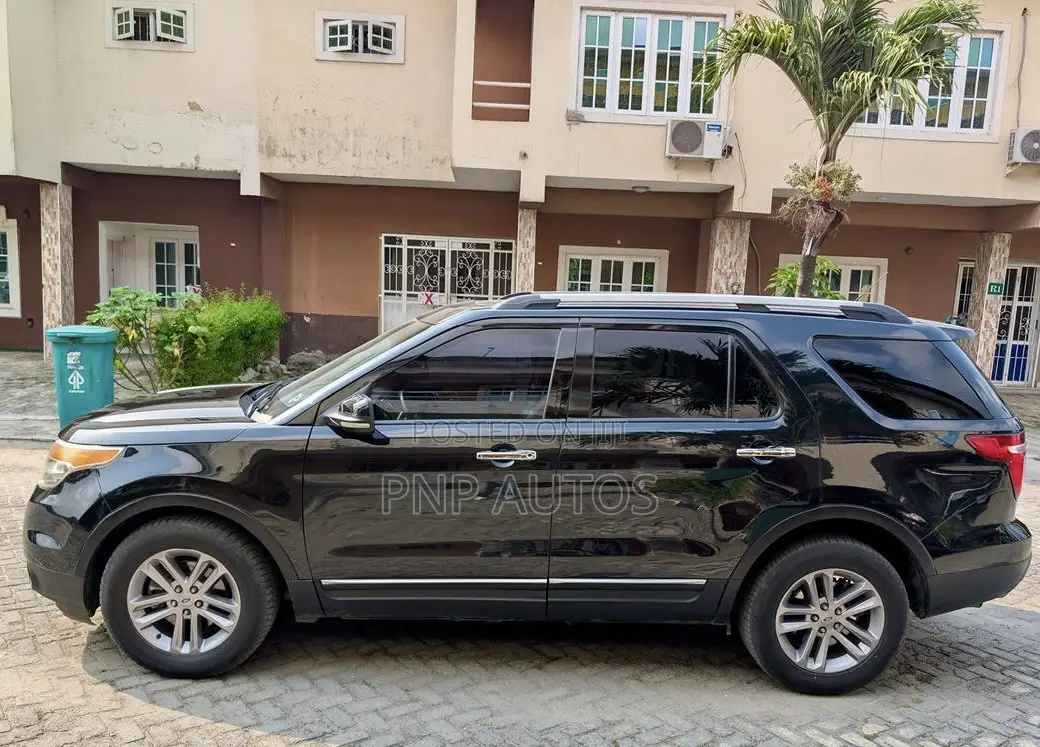 Ford Explorer 2012 Black