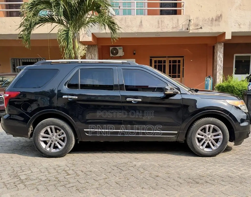 Ford Explorer 2012 Black