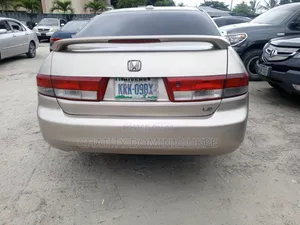 Honda Accord 2.0 Comfort 2005 Gold
