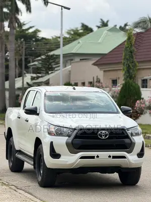 New Toyota Hilux 2025 White