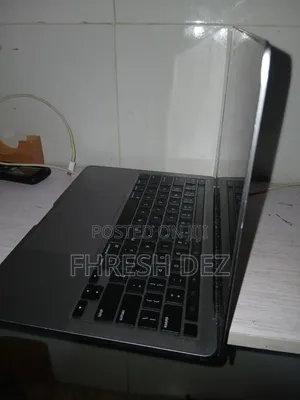 Laptop Apple MacBook Pro 6GB Intel Core i5 SSD 256GB