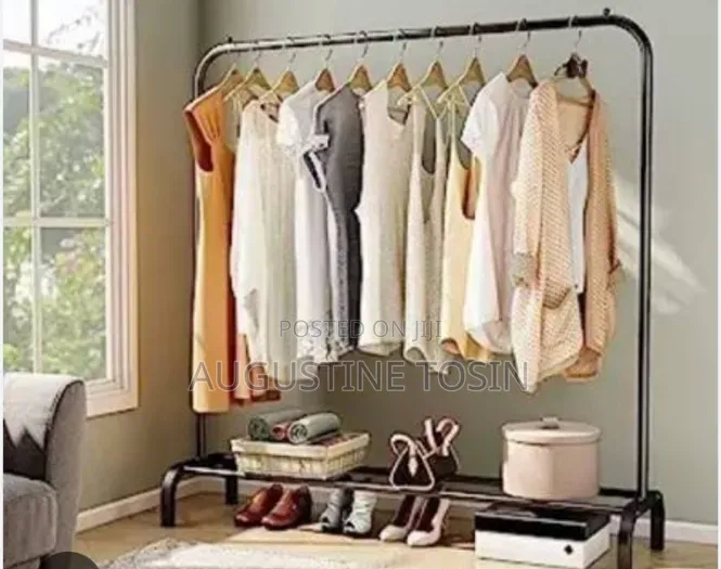 Single Pole Clothes Hanger