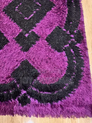 Neatly Used Center Rug