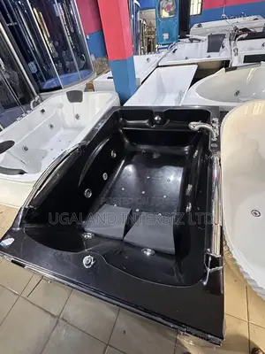 Phantom Gloss Whirlpool Jacuzzi