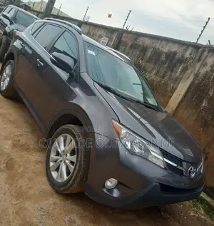 Toyota RAV4 Limited AWD (2.5L 4cyl 6A) 2016 Gray