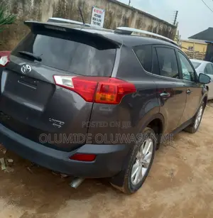 Toyota RAV4 Limited AWD (2.5L 4cyl 6A) 2016 Gray