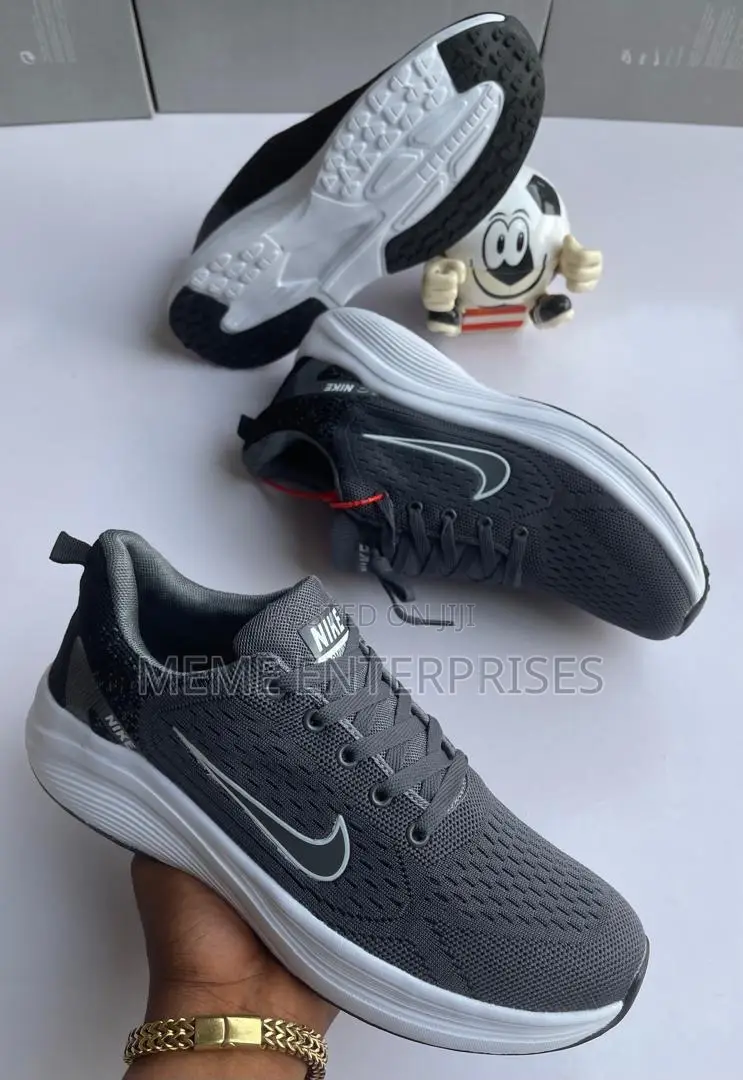 Grey—Zoom 
