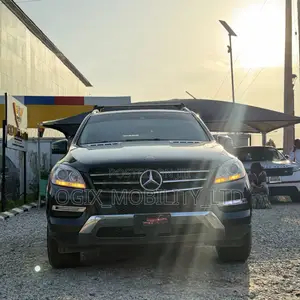 Mercedes-Benz M Class ML350 4MATIC 4dr SUV AWD (3.5L 6cyl 7A) 2014