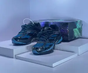 Original Saucony Progrid Omni 9 Glowconstrictor