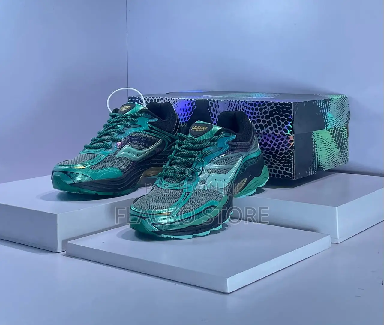 Original Saucony Progrid Omni 9 Glowconstrictor