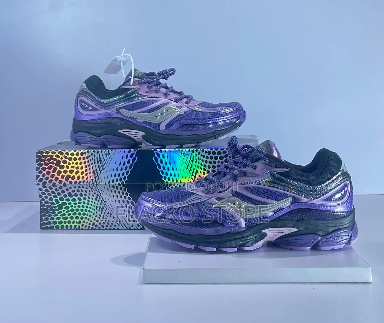 Original Saucony Progrid Omni 9 Glowconstrictor