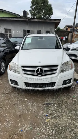 Mercedes-Benz GLK-Class 350 4MATIC 2012 White