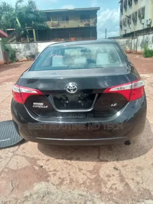Toyota Corolla LE Premium 4dr Sedan (1.8L 4cyl CVT) 2016 Black