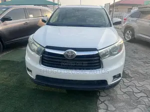 Toyota Highlander Limited 4dr SUV (3.5L 6cyl 6A) 2015 White