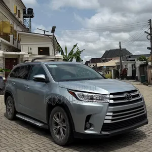 Toyota Highlander 2014 Silver