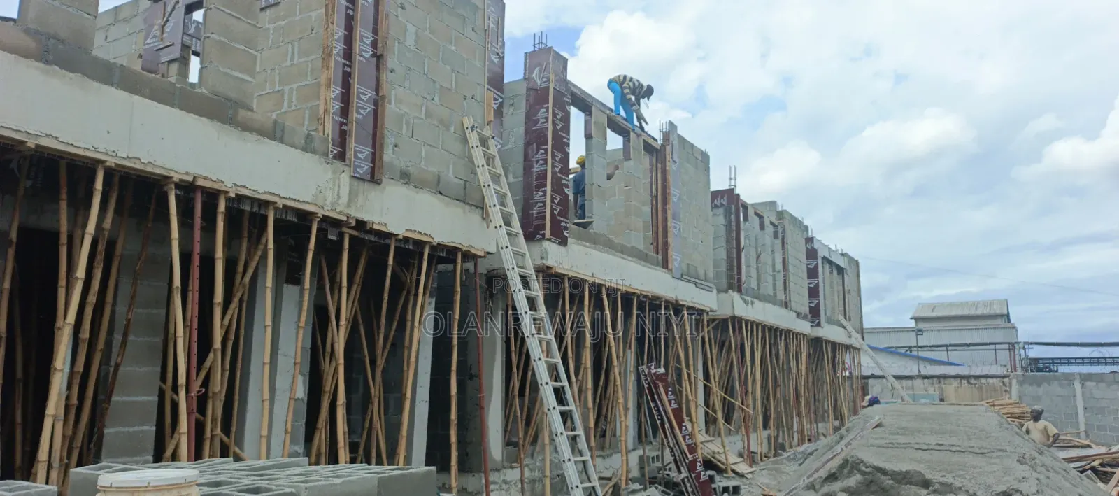 Duplex for Sale at Eric Moore S/L Lagos
