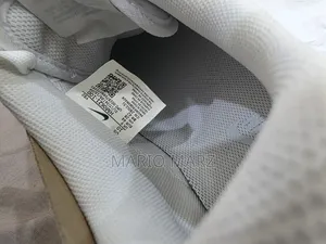 Nike Air Force 1'07 (Triple
White)