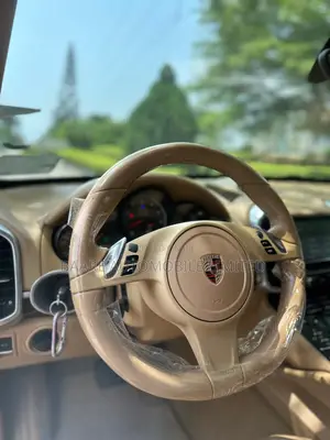 Porsche Cayenne 2013 Brown