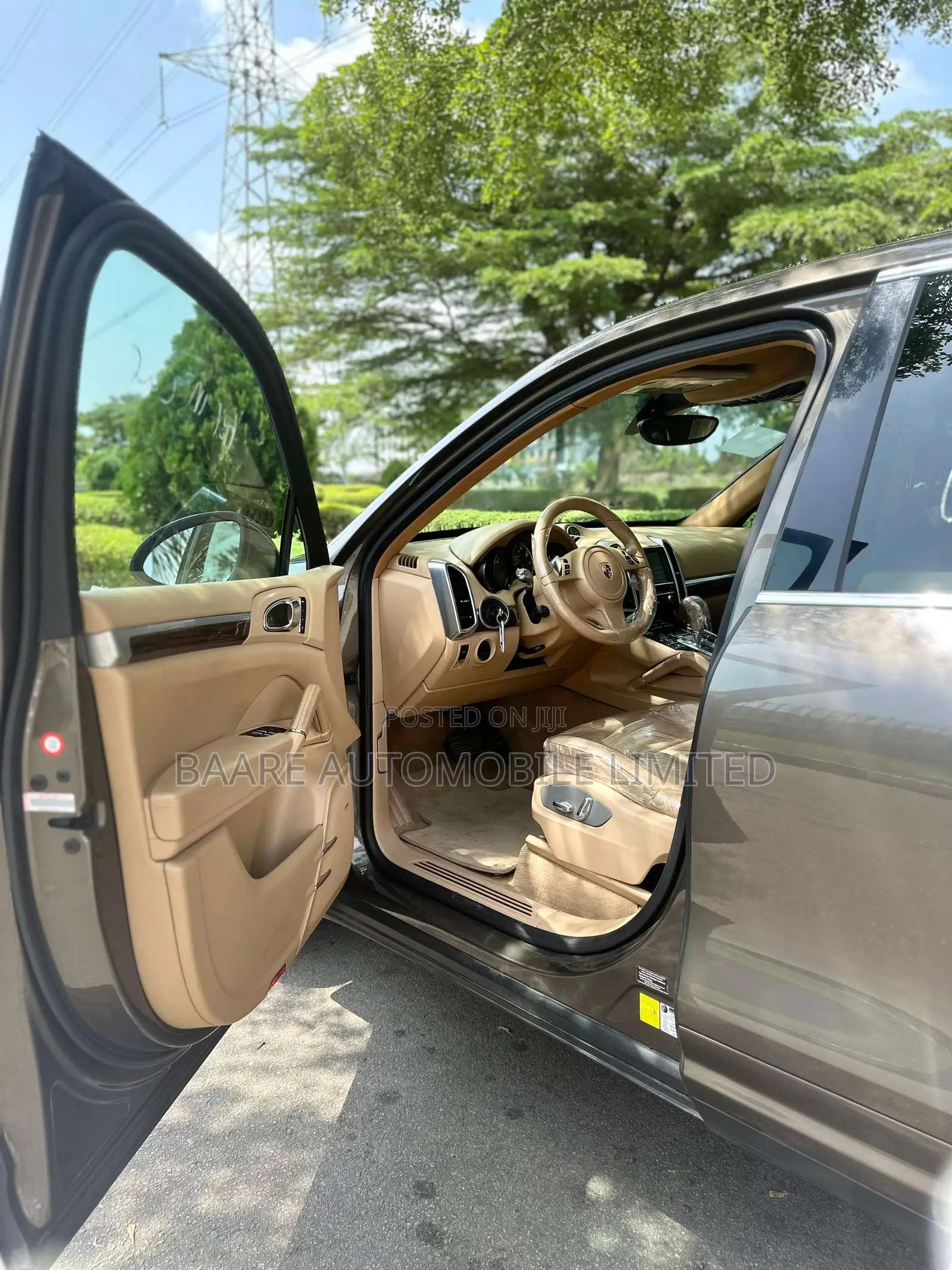 Porsche Cayenne 2013 Brown