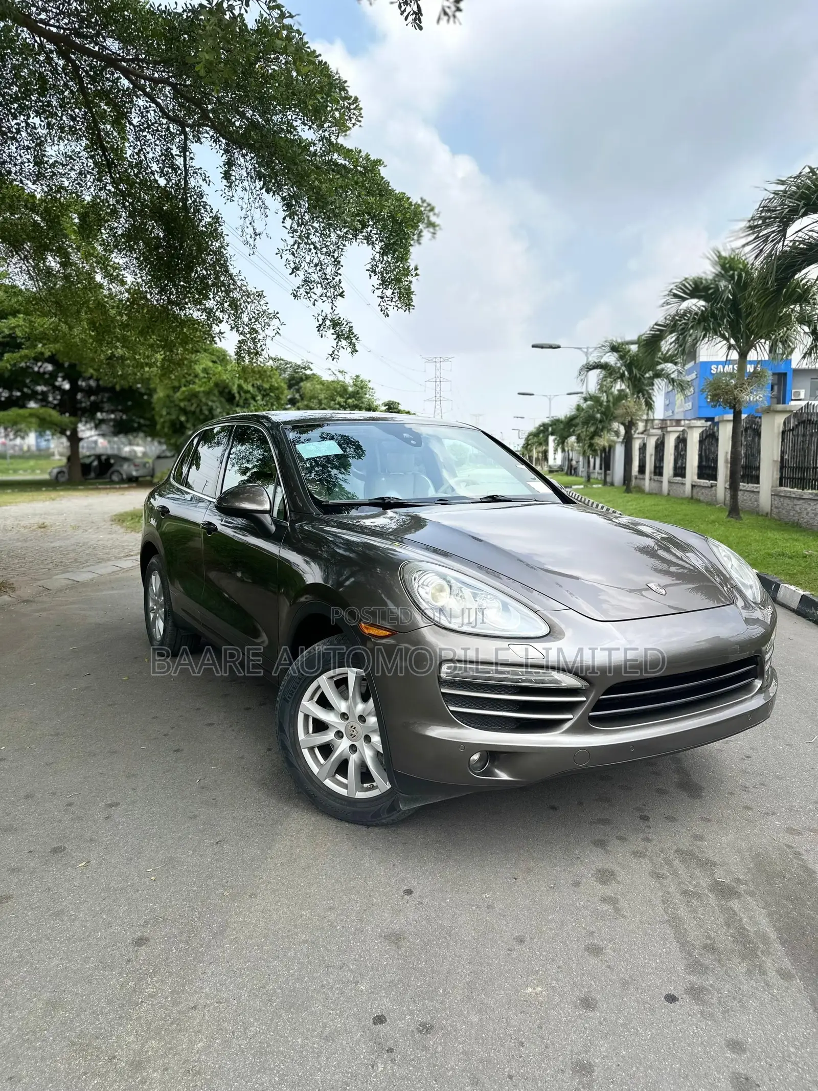 Porsche Cayenne 2013 Brown