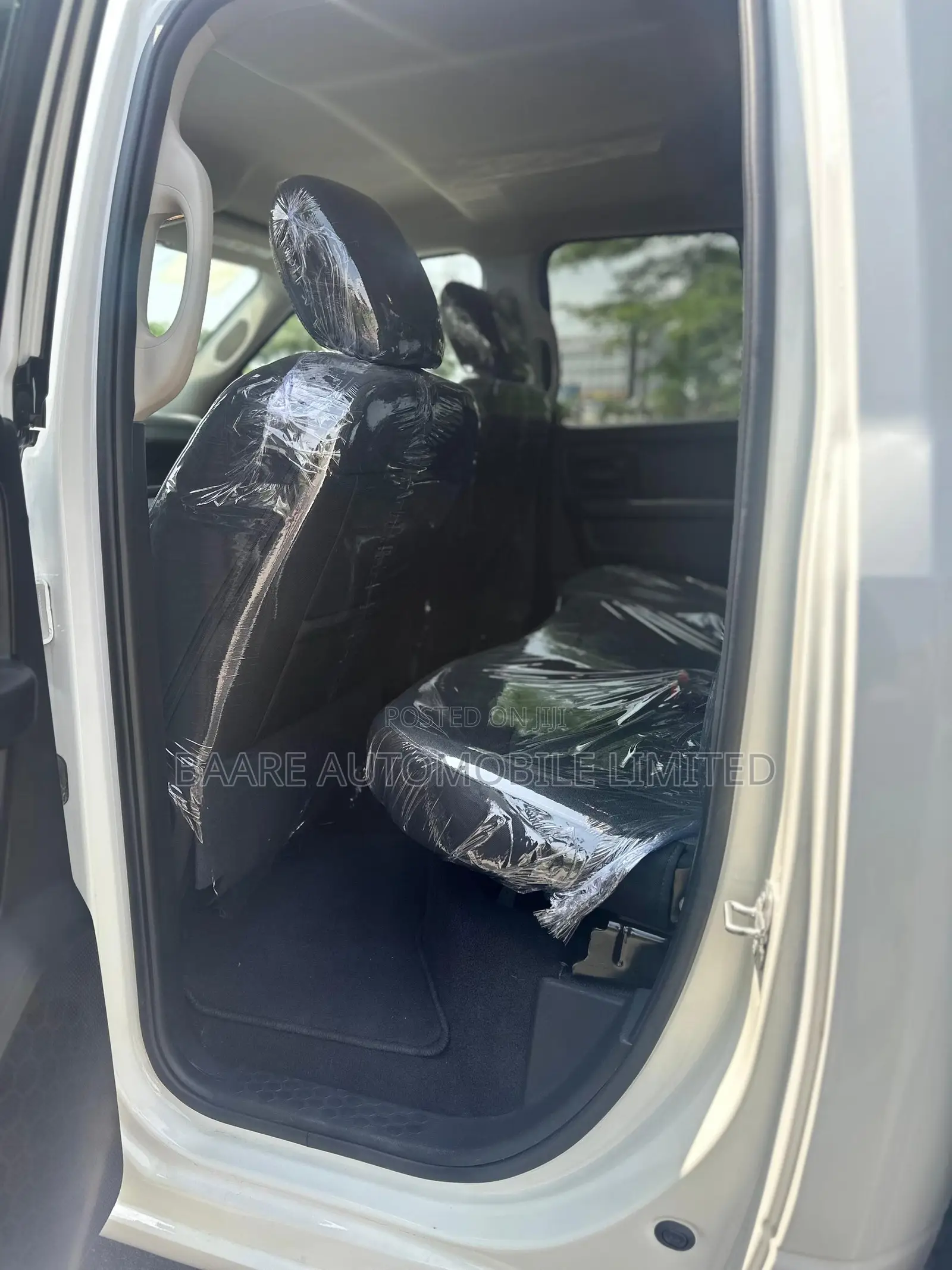 RAM 1500 2021 White