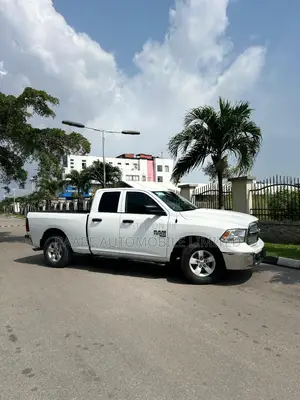 RAM 1500 2021 White