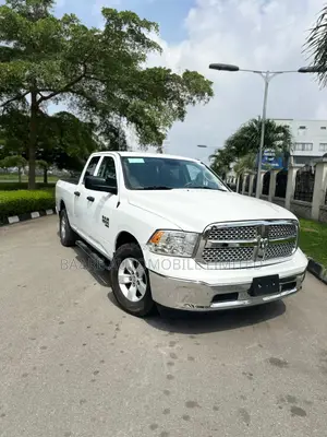 RAM 1500 2021 White