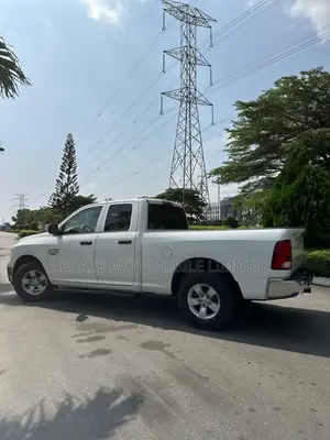 RAM 1500 2021 White