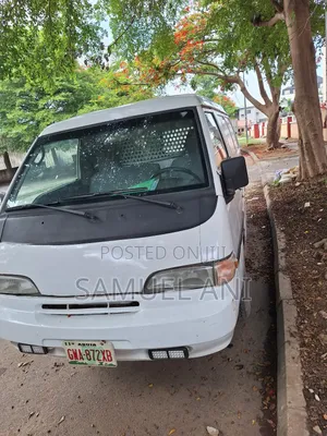Hyundai Universe 1995 White