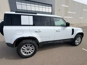 Land Rover Defender 110 P400 X-Dynamic SE 2025 White