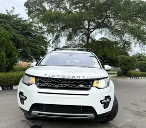 Land Rover Discovery 2015 White