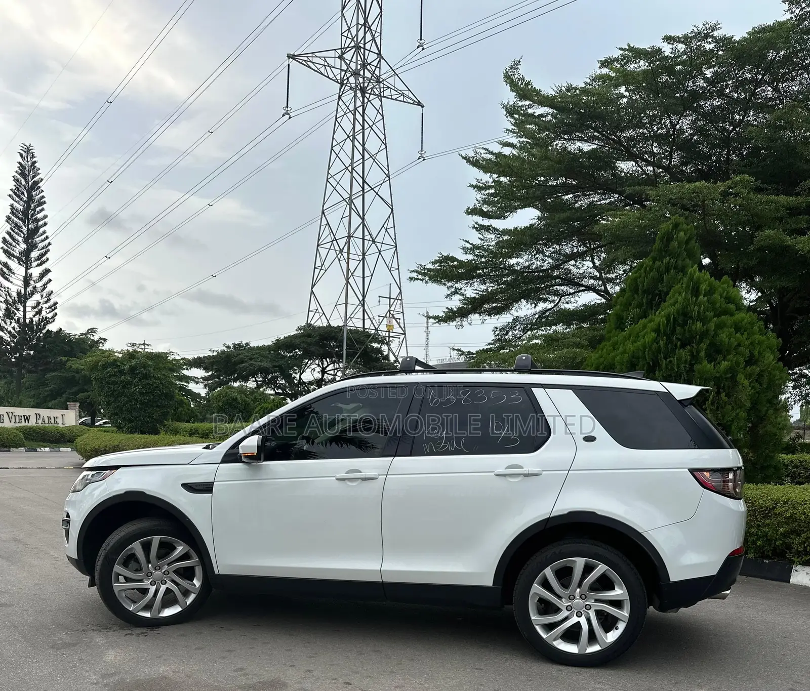 Land Rover Discovery 2015 White