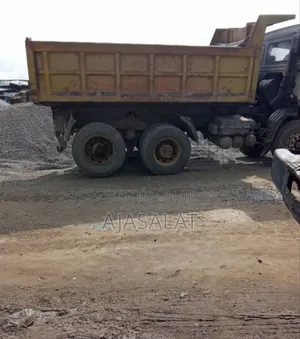 30 Tons of Granite and Sharp Sand