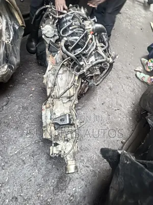 Toyota Hiace Bus Engine and Gearbox.