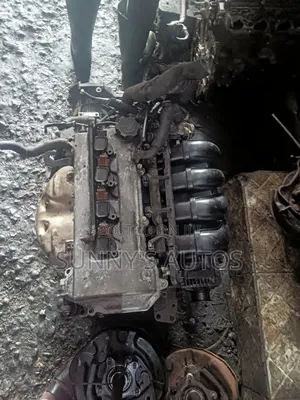 Toyota Matrix 2004 Engine and Transmission Assembly.