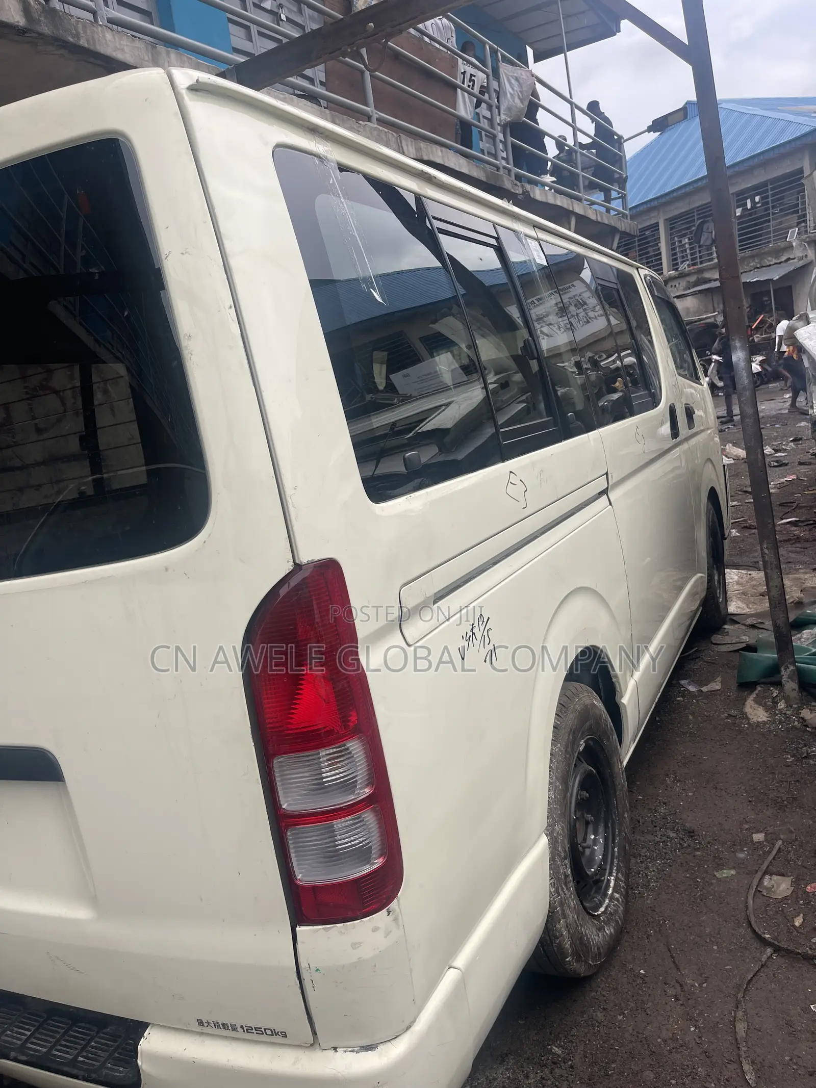 Toyota HiAce 2010 Black