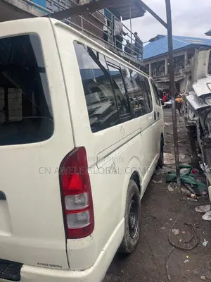 Toyota HiAce 2010 Black