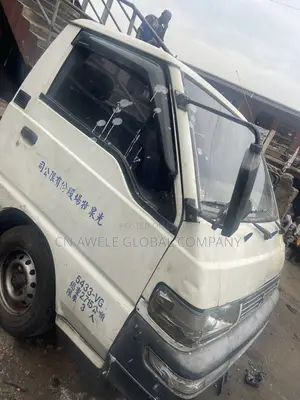 Mitsubishi Delica 2014 White