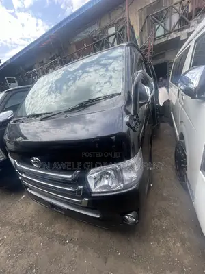 Toyota HiAce 2019 Black