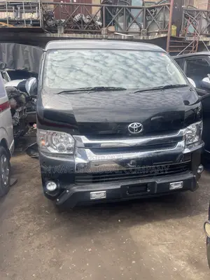 Toyota HiAce 2015 Black
