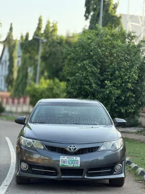 Toyota Camry SE V6 4dr Sedan (3.5L 6cyl 6A) 2013 Gray