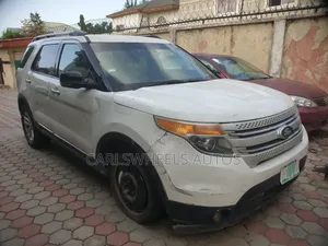 Ford Explorer XLT 4dr 4x4 (3.5L 6cyl 6A) 2012 White