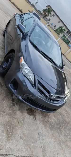 Toyota Corolla 2012 Gray