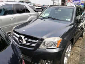 Mercedes-Benz GLK-Class 2010 Gray